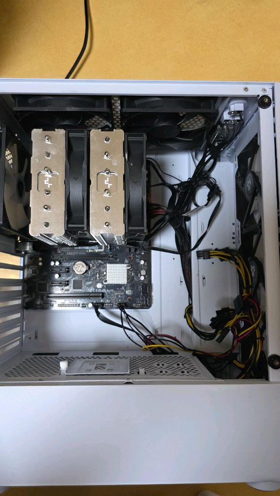 부산 i7 12700 컴퓨터 반본체 데스크탑 pc 팝니다 이미지