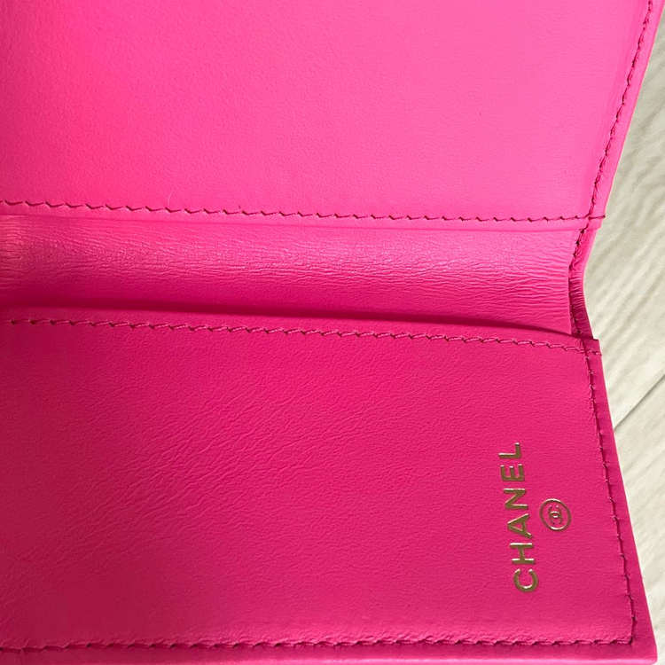 샤넬 클래식 캐비어 3단지갑 푸시아핑크 내장칩 새제품 이미지