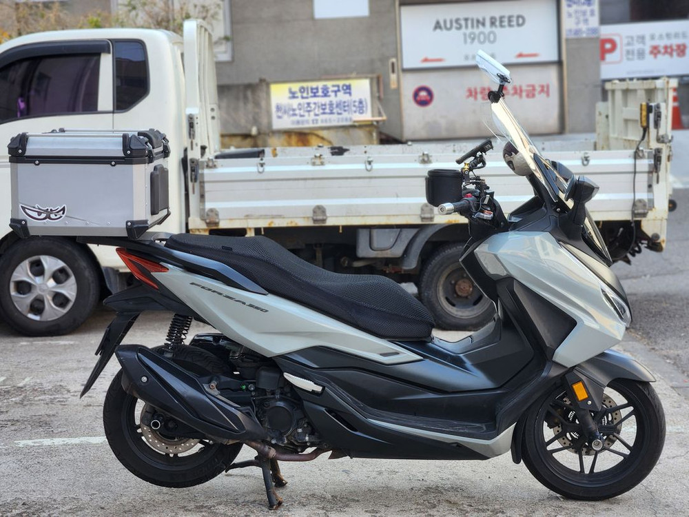 23년식/포르자/350cc/6만/배달세팅/카울깨진곳x주행컨디션최상급매물팝니 이미지