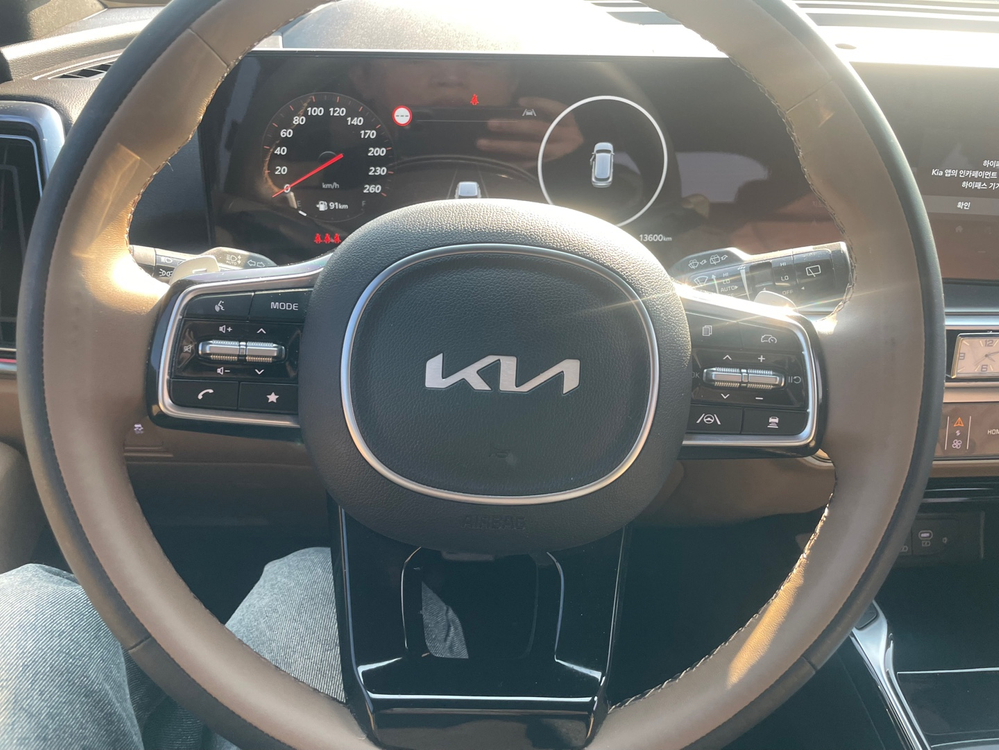 더 뉴 쏘렌토 4세대가솔린 2.5T 4WD시그니처 25년06월 13601km 완저무사고 차량 판매합니다. 이미지