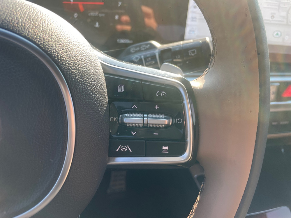 더 뉴 쏘렌토 4세대가솔린 2.5T 4WD시그니처 25년06월 13601km 완저무사고 차량 판매합니다. 이미지