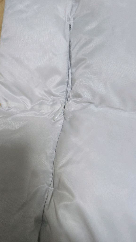 데상트 마세라티 콜라보 95패딩 조끼 이미지