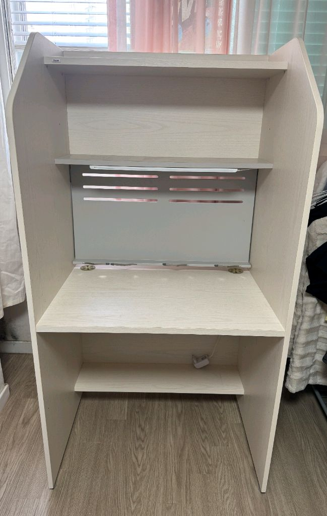 이타카네 독서실책상 이미지