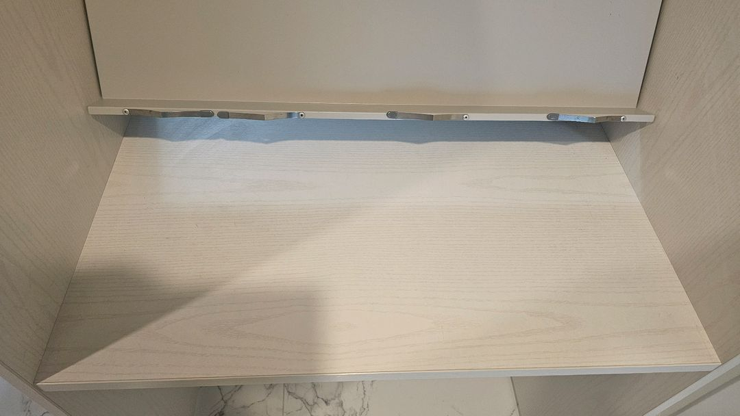 이타카네 독서실책상 이미지