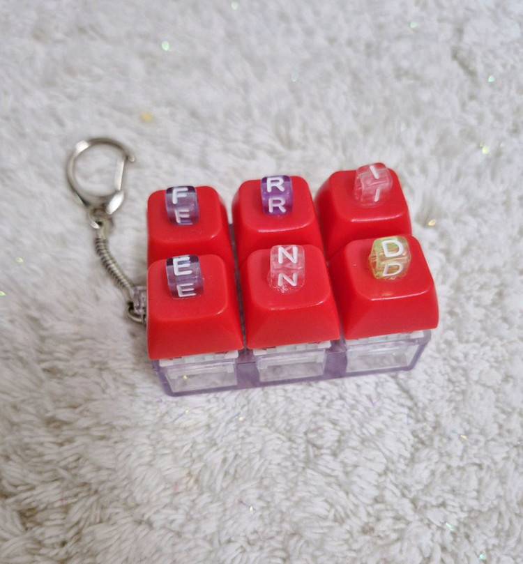 키캡 키링 이모티콘 키보드 도라에몽 알파벳 햄버거 키캡 이미지