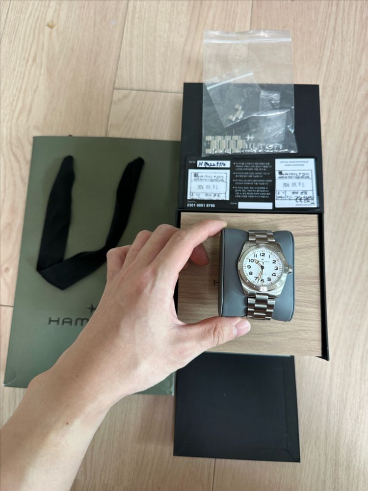 해밀턴 카키필드 익스페디션 37mm 흰판 이미지