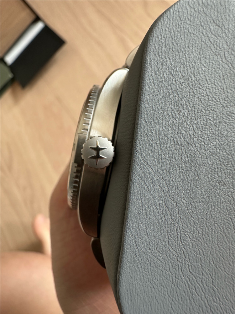 해밀턴 카키필드 익스페디션 37mm 흰판 이미지