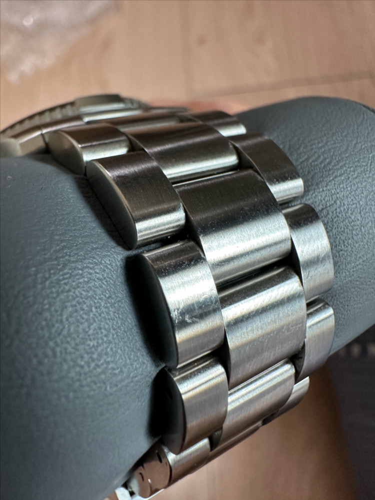 해밀턴 카키필드 익스페디션 37mm 흰판 이미지