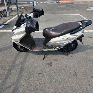 125cc 스쿠터 이미지