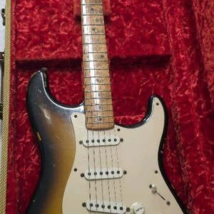 펜더 1956 커스텀샾 레릭 일렉기타 이미지