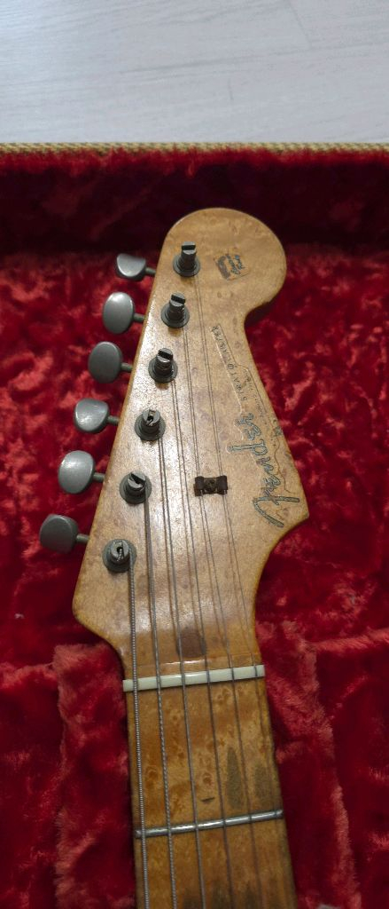 펜더 1956 커스텀샾 레릭 일렉기타 이미지