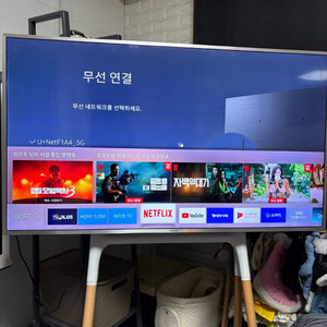 삼성 49인치 4K 스마트TV 이미지