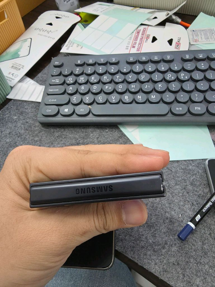 (5840)갤럭시z플립7 256 판매 이미지