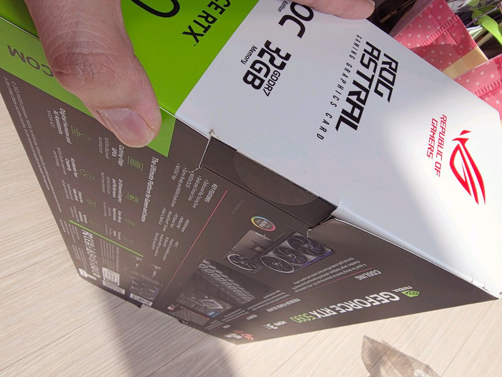 rtx 5090 아스트랄 미개봉 팝니다.(보증 연장신청 완료) 이미지