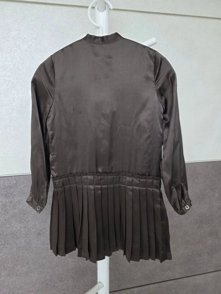 버버리 키즈 새틴 플리츠 원피스 6Y/118cm (미사용) 이미지