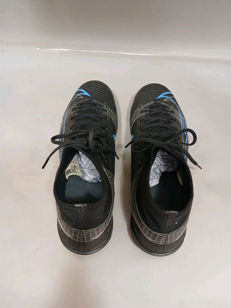 나이키 머큐리얼 슈퍼플라이 8 아카데미 풋살화 270 이미지