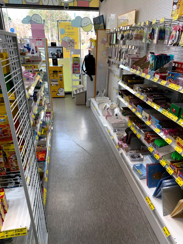 무인매장 집기, 무인매장 매대, 무인매장 곤도라, 편의점매대, 키오스크 이미지