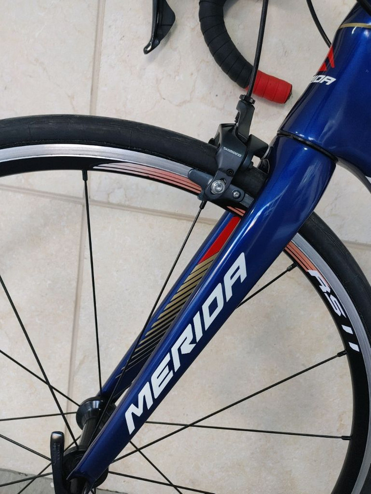 상태A급 18년메리다 스컬트라 5000 풀 울테그라 바레인 팀 카본 로드자전거 xs사이즈 팔아요. 이미지