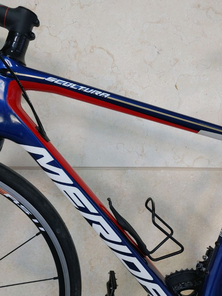 상태A급 18년메리다 스컬트라 5000 풀 울테그라 바레인 팀 카본 로드자전거 xs사이즈 팔아요. 이미지