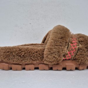 어그 여성 슬리퍼 240 이미지