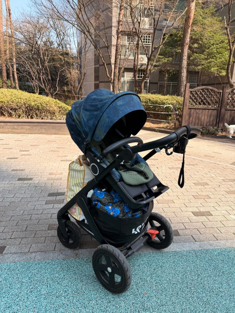 스토케 익스플로리 트레일즈 리미티드 유모차(방풍커버, 이너시트, 풋머프, 오프로드휠) 이미지