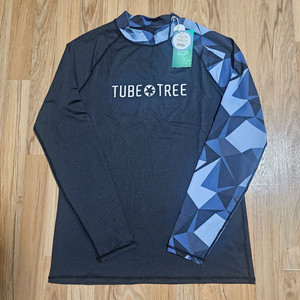 (새상품)튜브트리 래쉬가드 (L . XL).튜브트리 남성래쉬가드 상의. 튜브트리 남 이미지