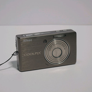 니콘 쿨픽스 S500 디지털 카메라 이미지