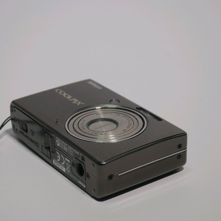 니콘 쿨픽스 S500 디지털 카메라 이미지