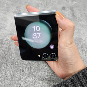 실사진 새상품급 삼성 갤럭시Z플립5 판매 중고폰 이미지