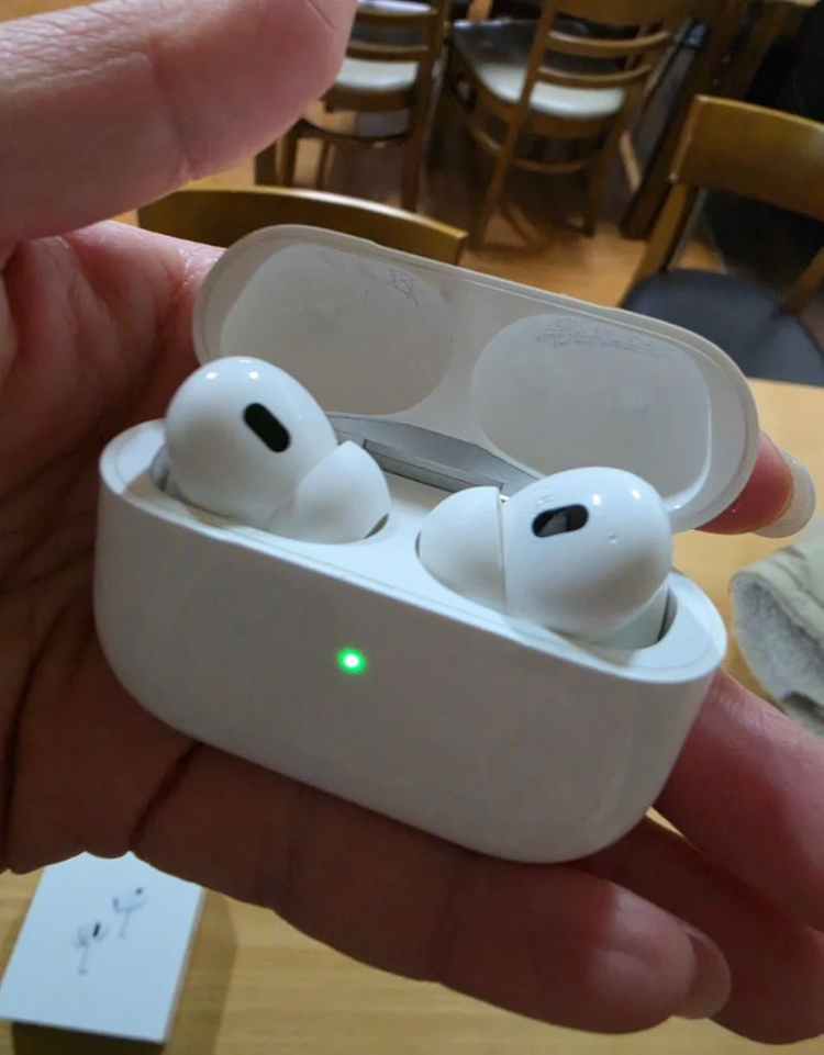 에어팟 프로 2세대 상태 좋음 이미지