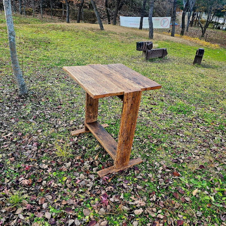 100년이상된 미국 산 올드오크 고재테이블 카페테이블 2인용테이블 이미지