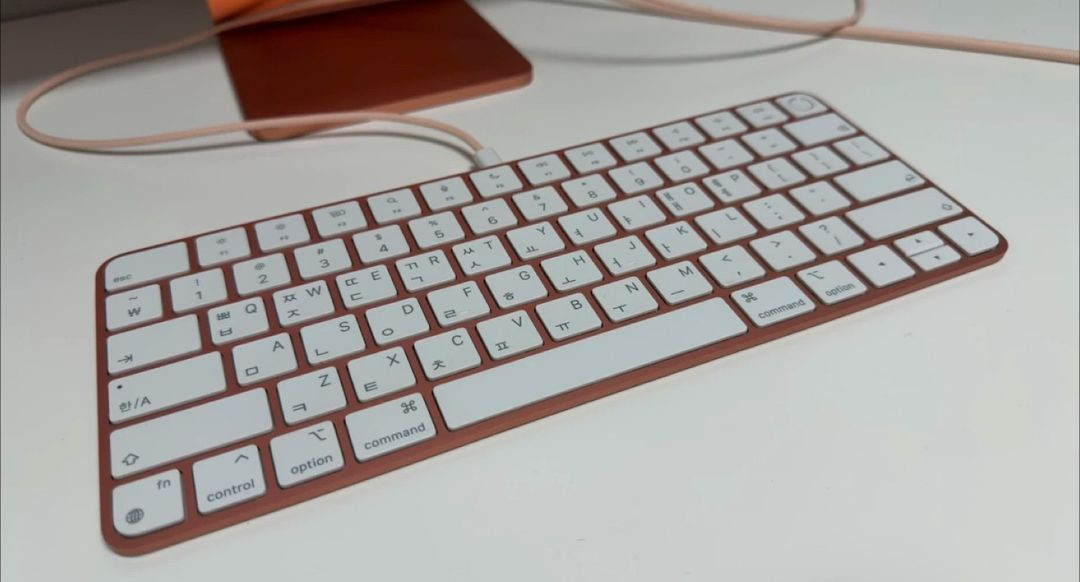 M1 2021 아이맥 24 오렌지 16GB RAM 이미지