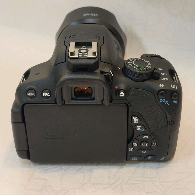 캐논정품 EOS 700D 18-55mm 컷수710컷 이미지