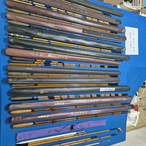 내림 중층대 12대 11척ㅡ18척 받침대 2개 바늘빼기 1개 동와귀룡봉 18척외 싸게정리 이미지