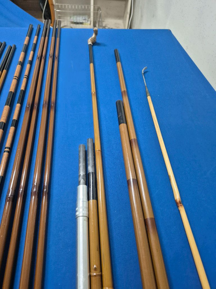 내림 중층대 12대 11척ㅡ18척 받침대 2개 바늘빼기 1개 동와귀룡봉 18척외 싸게정리 이미지