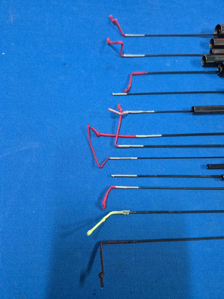 내림 중층대 12대 11척ㅡ18척 받침대 2개 바늘빼기 1개 동와귀룡봉 18척외 싸게정리 이미지