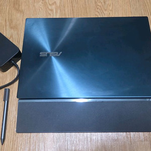 Asus i9 9세대 젠북 프로 듀얼 4k 게이밍 노트북 (하자 있음) 이미지