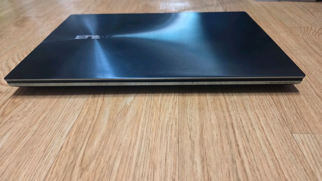 Asus i9 9세대 젠북 프로 듀얼 4k 게이밍 노트북 (하자 있음) 이미지