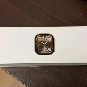 애플워치 시리즈10 46mm 티타늄 골드 밀레니즈 루프 이미지