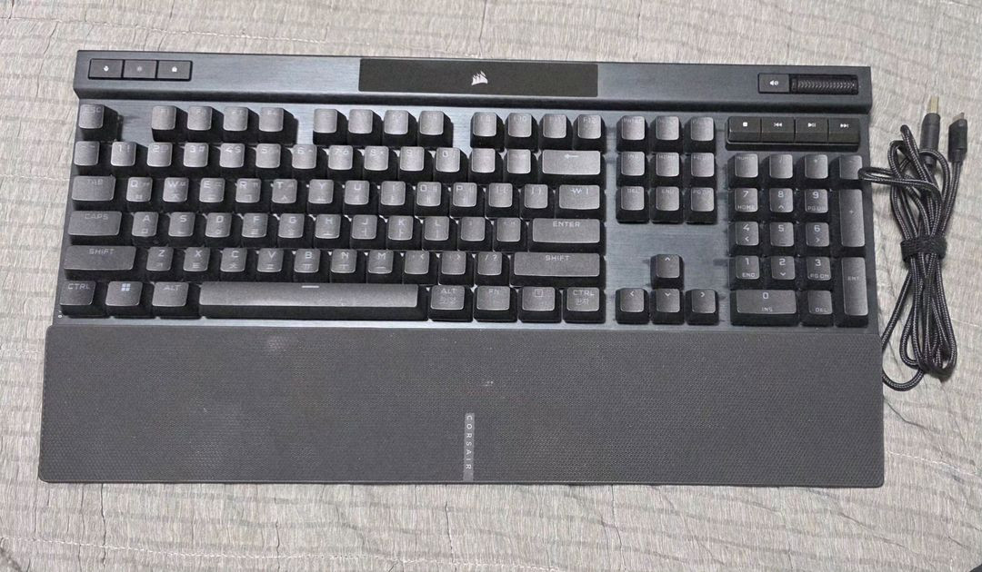 커세어 K70 RGB PRO 게이밍 키보드 블랙 이미지