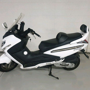 SYM GTS125 EVO 스쿠터 이미지