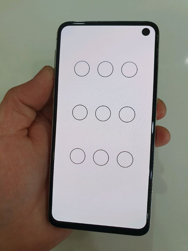 갤럭시S10e 128G 무잔상 액정무기스 상태굿 중고폰 이미지