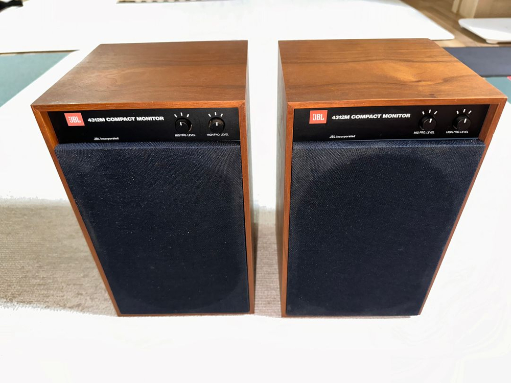 JBL 4312M 판매 합니다. 이미지