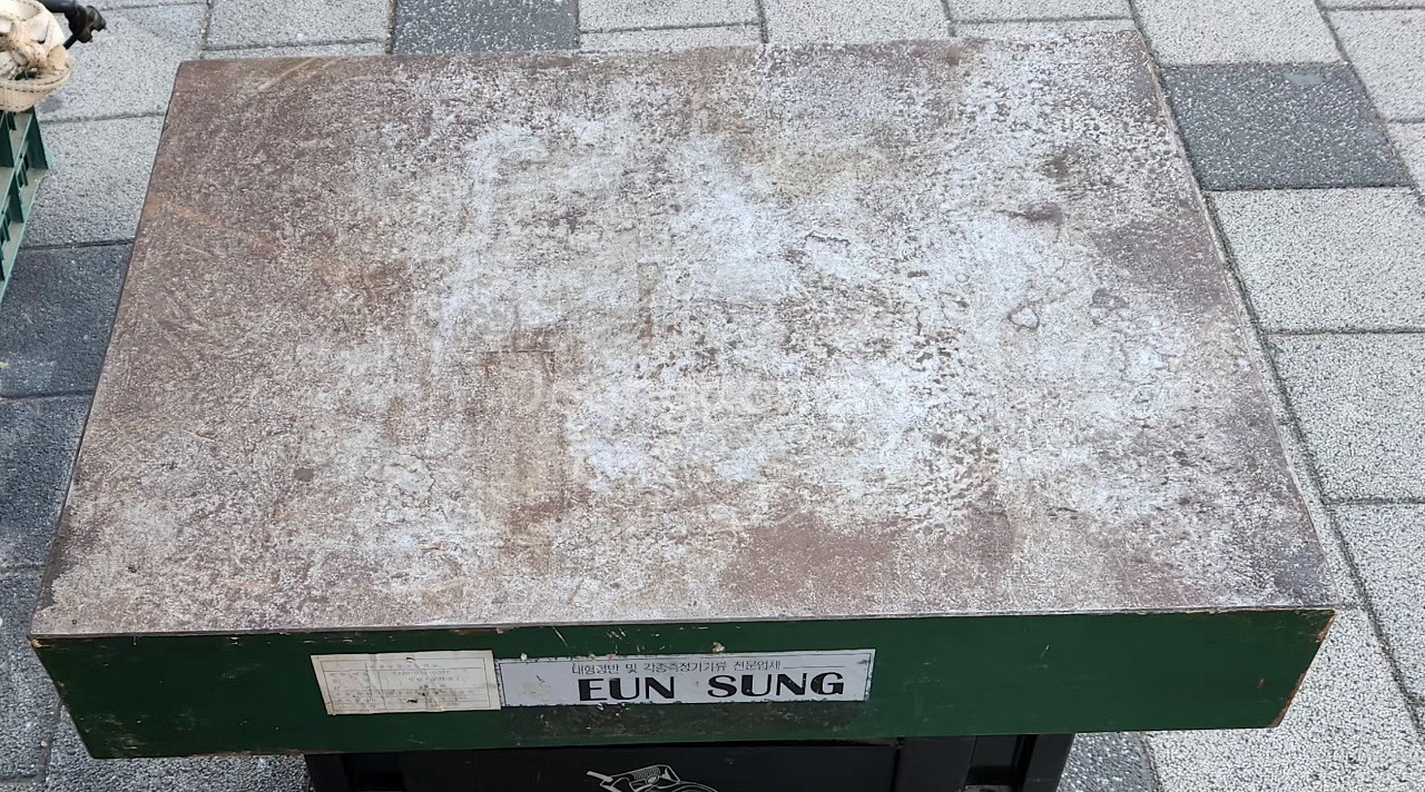대형 정반. EUN SUNG 주물정반, 마그네틱 V-블럭 KMV-50B 이미지