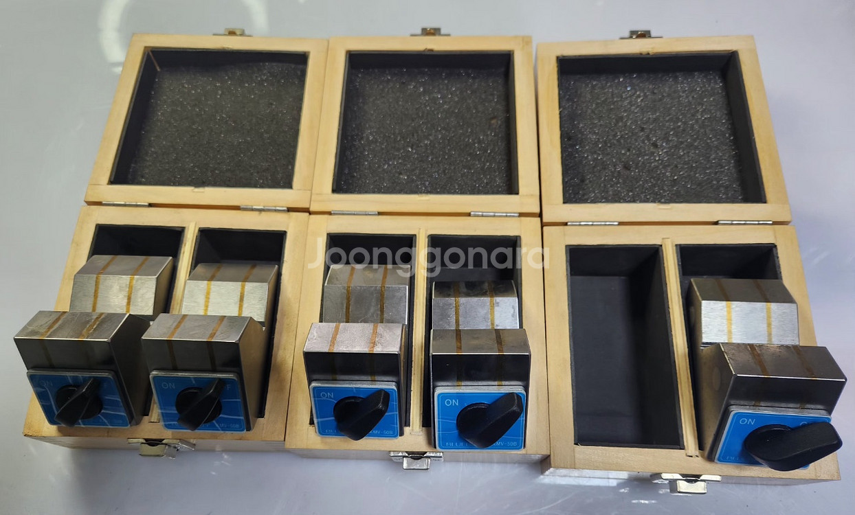 대형 정반. EUN SUNG 주물정반, 마그네틱 V-블럭 KMV-50B 이미지