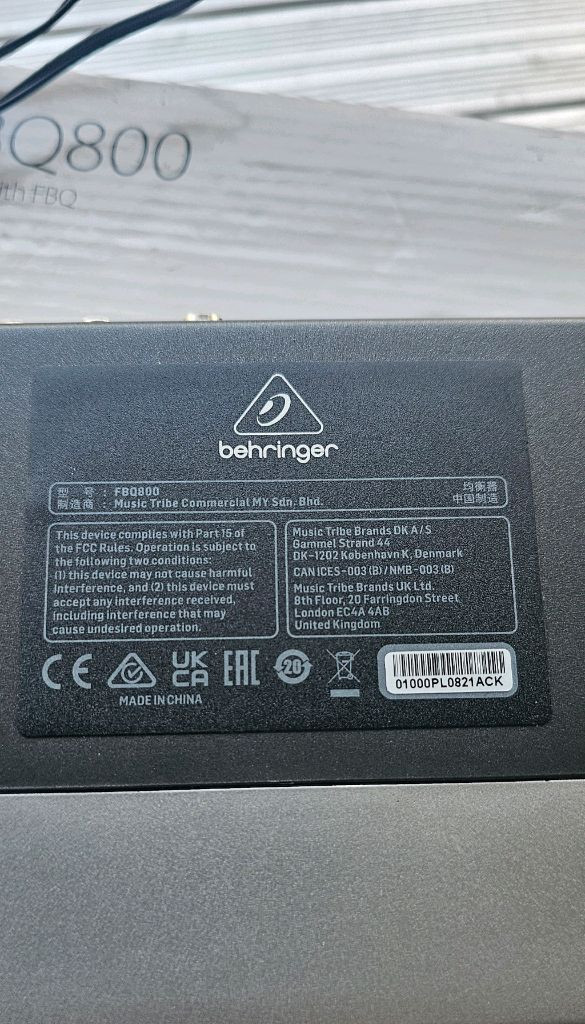 베링거9밴드 그래픽 이퀄라이저 이미지