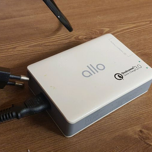 알로코리아 allo 60W 2.4A 6포트 충전기 UC601QC30 이미지