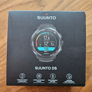 다이빙 컴퓨터 순토D5 판매합니다. 이미지