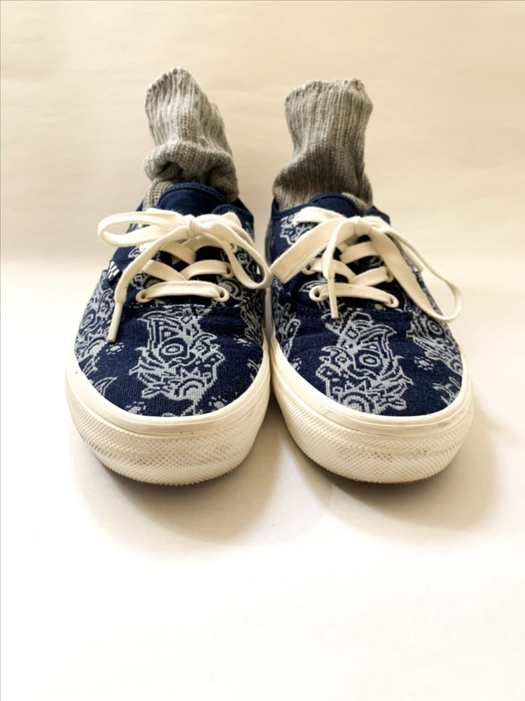 [240mm] 반스 페이즐리 패턴 스니커즈 이미지