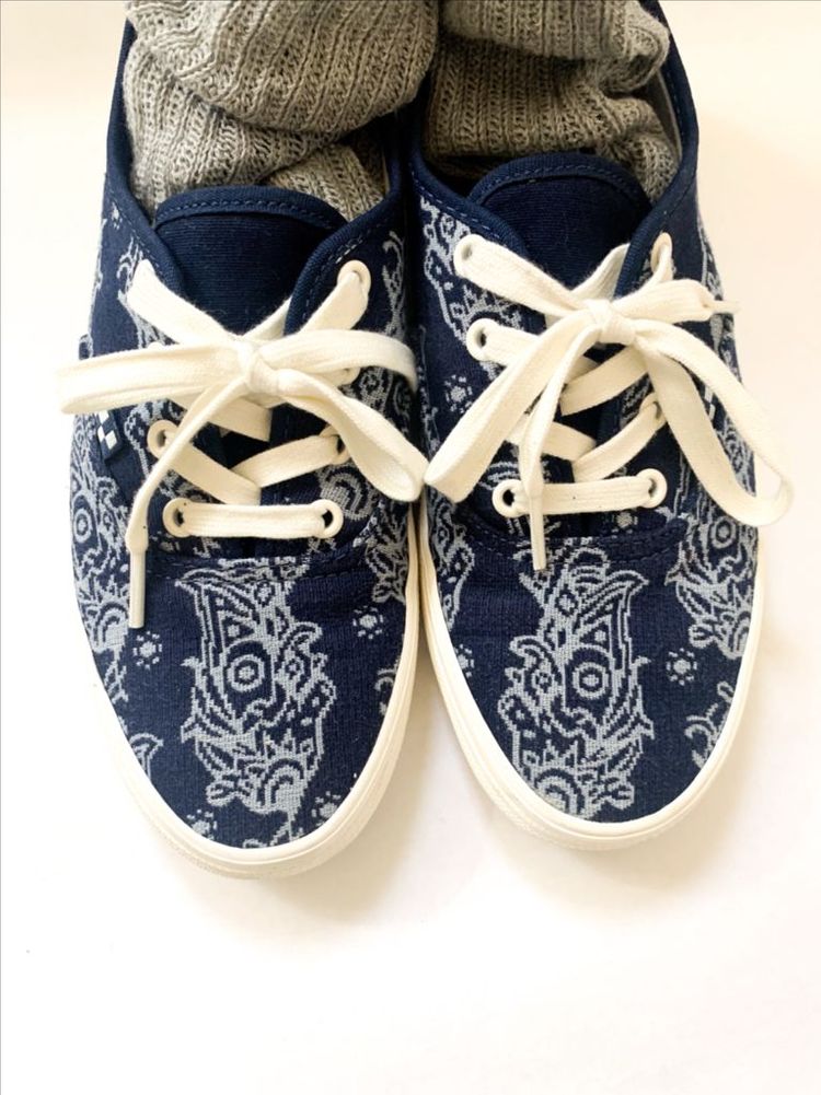 [240mm] 반스 페이즐리 패턴 스니커즈 이미지